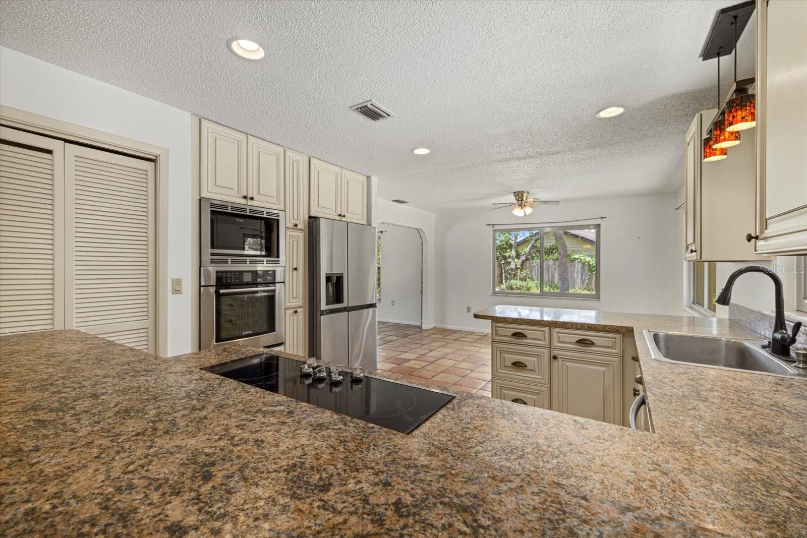 Image 12 of 52 For 8255 Longbay Boulevard