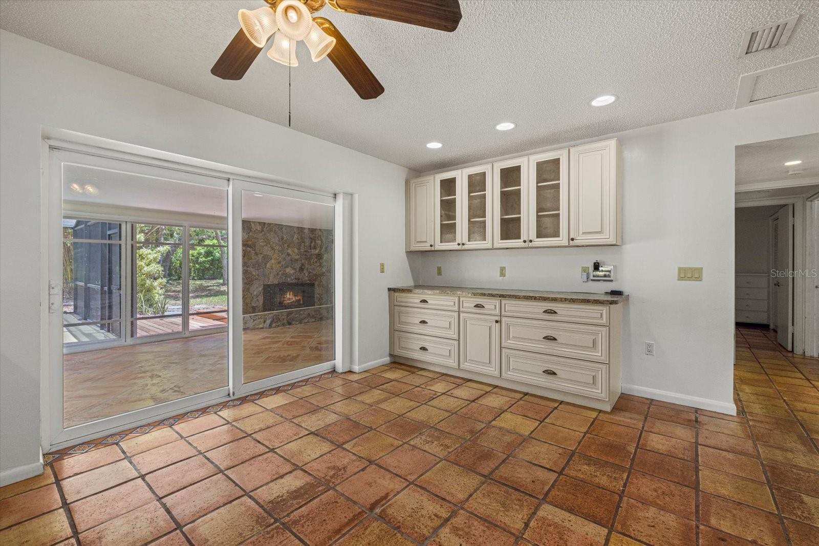Image 13 of 52 For 8255 Longbay Boulevard