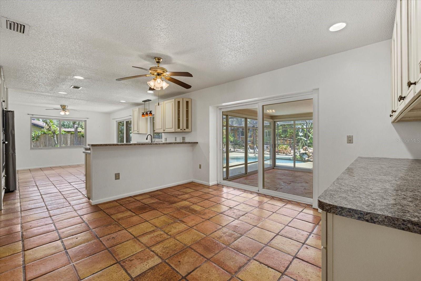 Image 14 of 52 For 8255 Longbay Boulevard