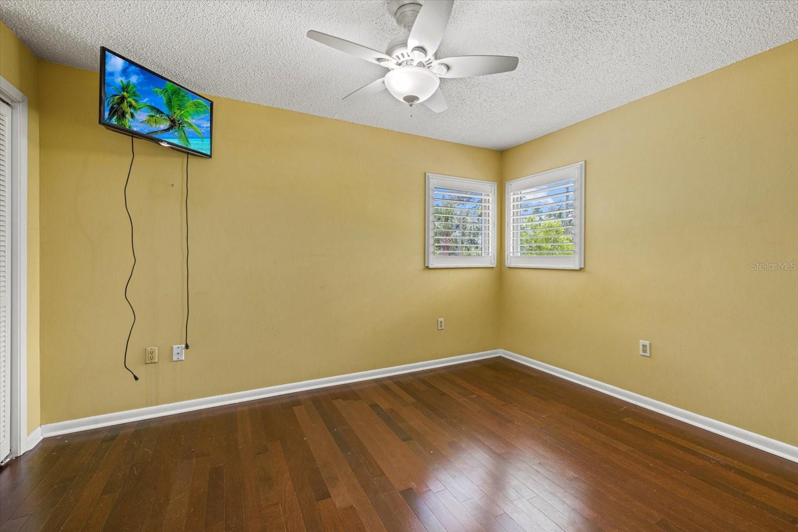 Image 20 of 52 For 8255 Longbay Boulevard