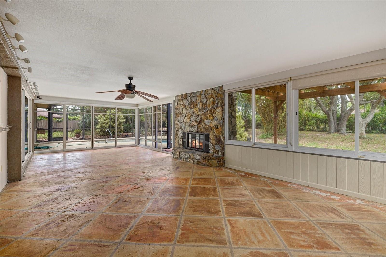 Image 26 of 52 For 8255 Longbay Boulevard