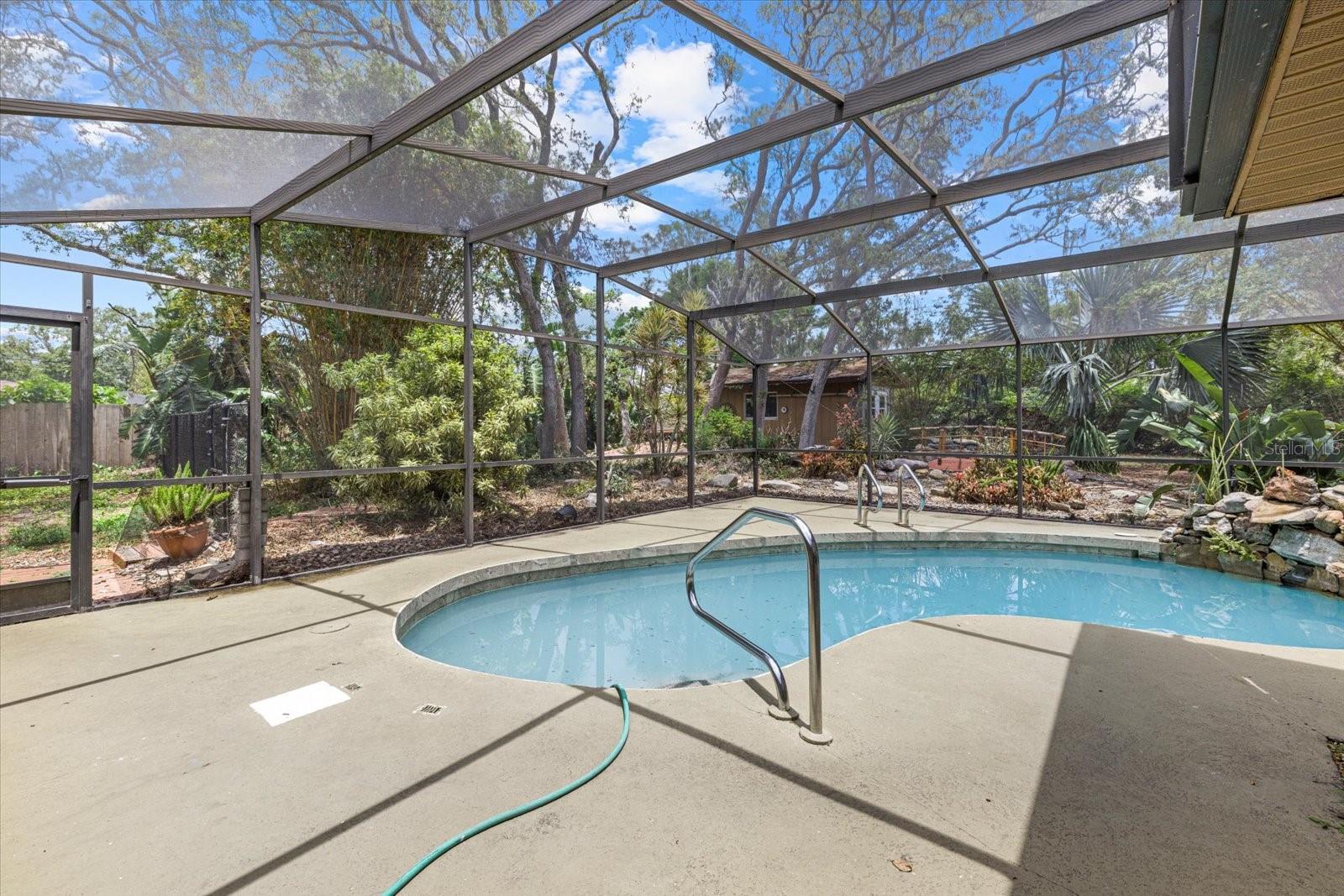 Image 28 of 52 For 8255 Longbay Boulevard