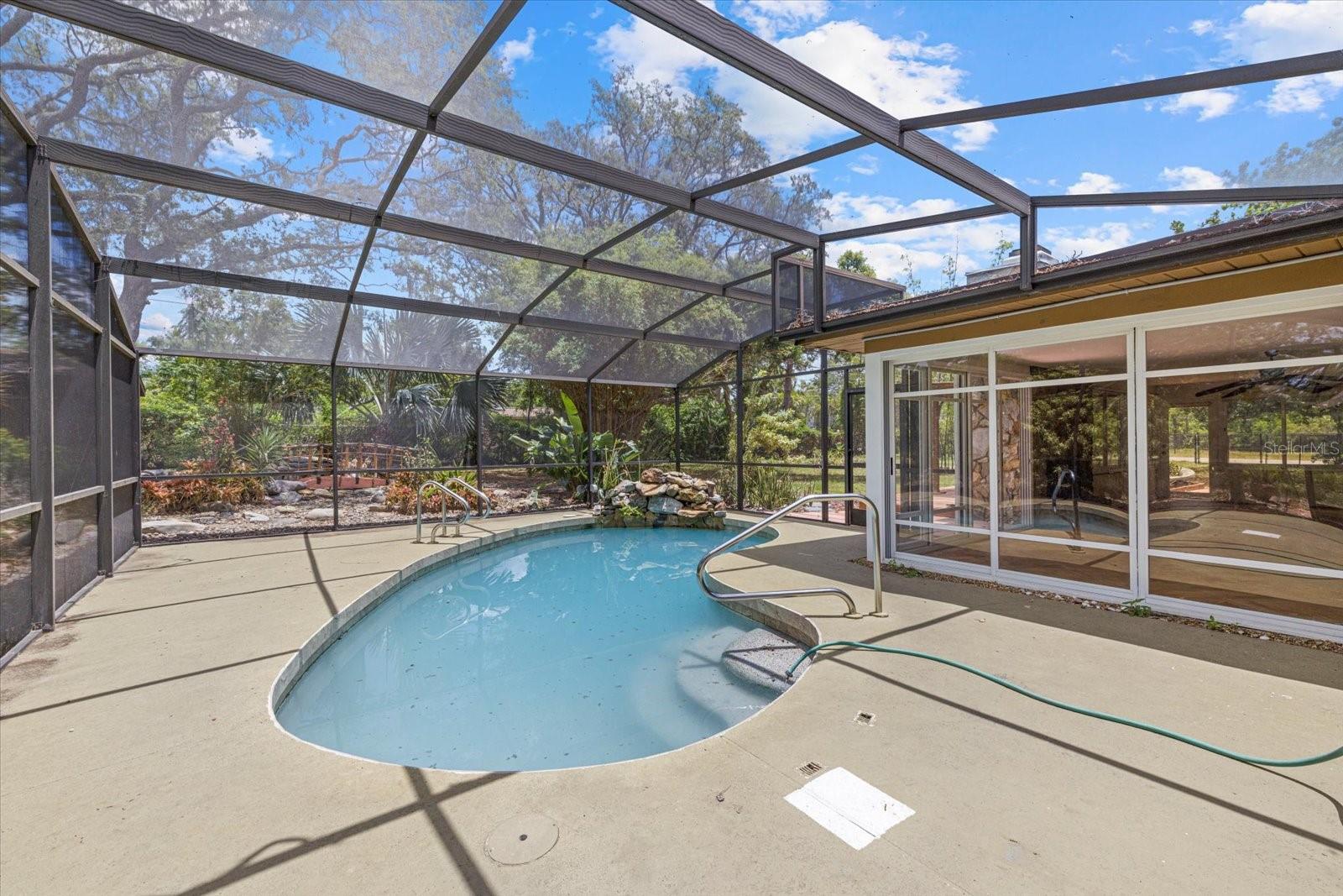 Image 29 of 52 For 8255 Longbay Boulevard
