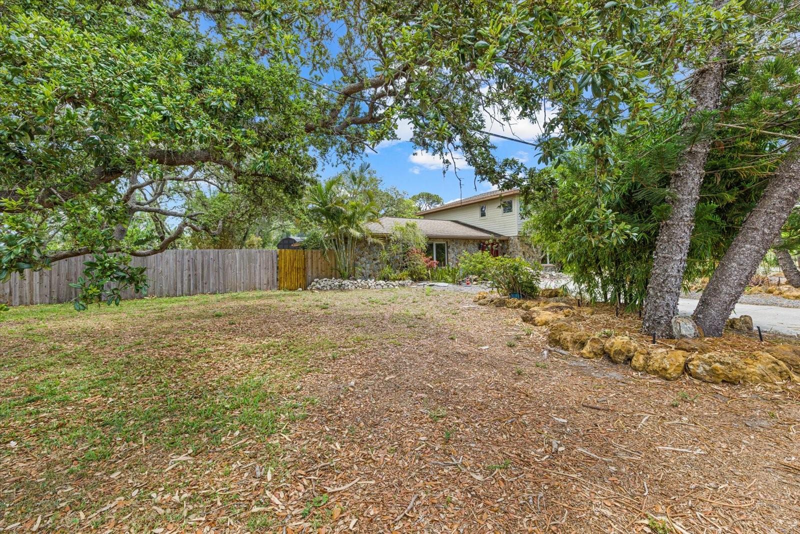 Image 39 of 52 For 8255 Longbay Boulevard