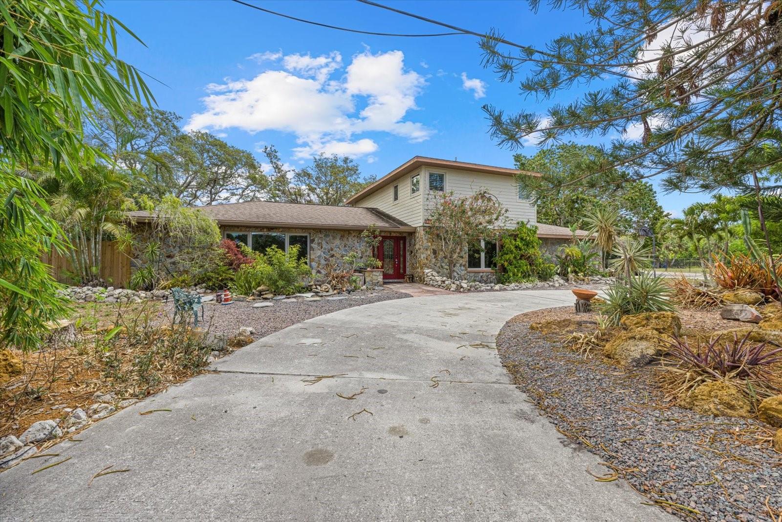 Image 40 of 52 For 8255 Longbay Boulevard