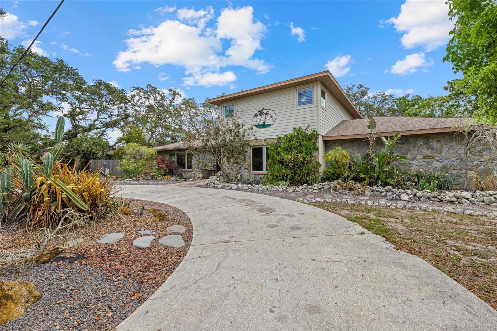 Image 42 of 52 For 8255 Longbay Boulevard