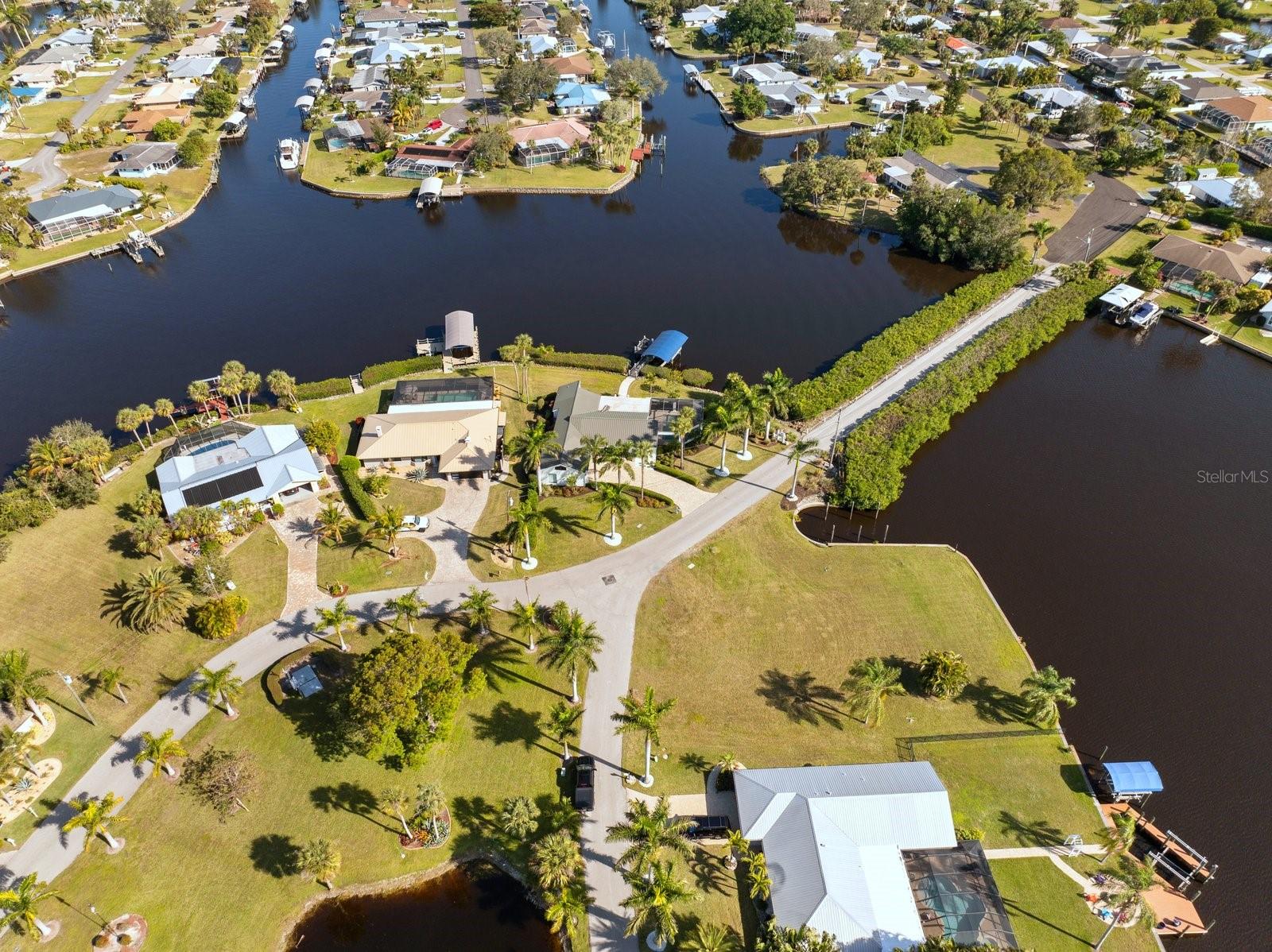 Image 9 of 43 For 13400 Island Road