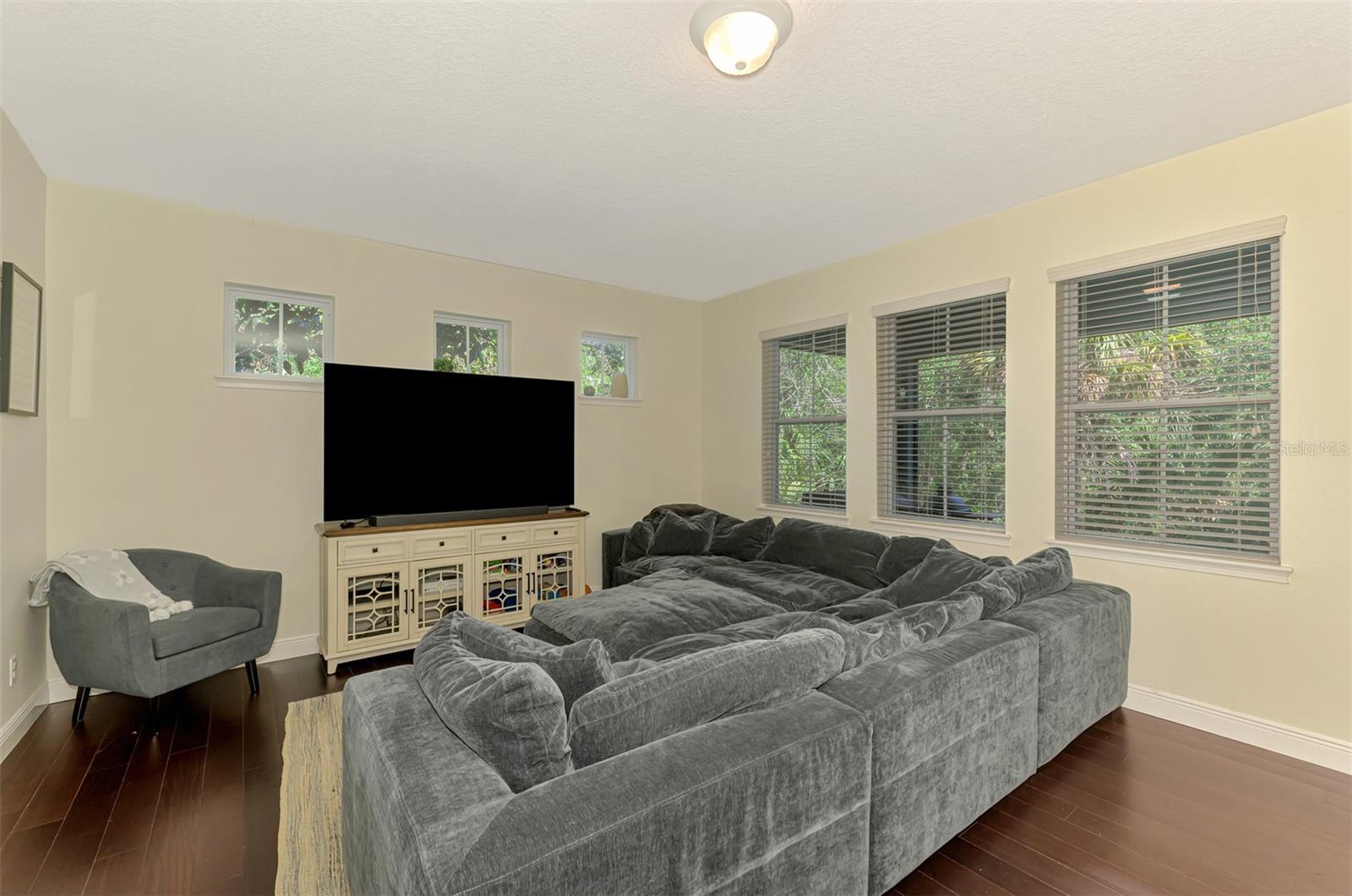 Image 8 of 61 For 4500 Chinkapin Drive