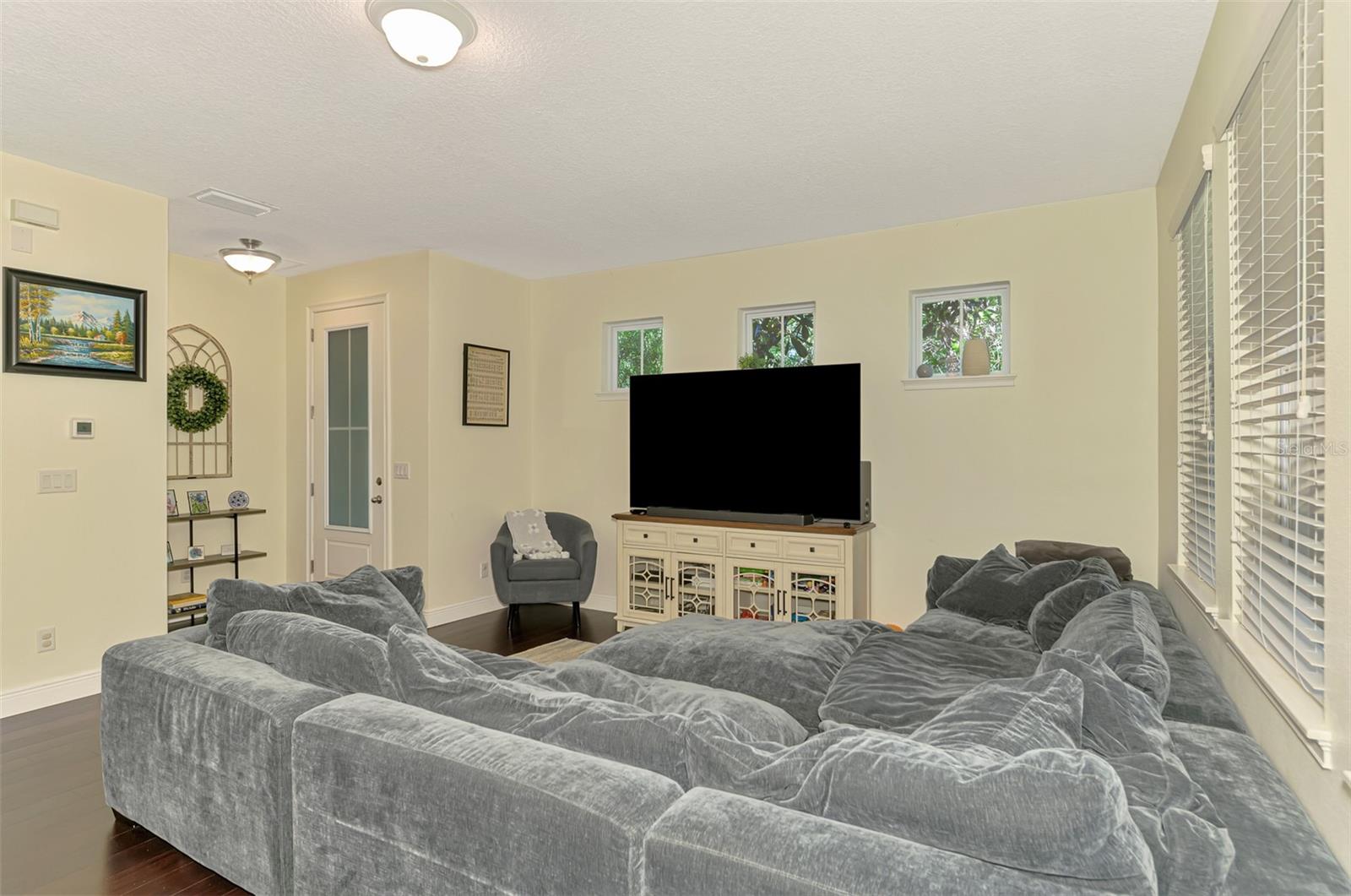 Image 9 of 61 For 4500 Chinkapin Drive