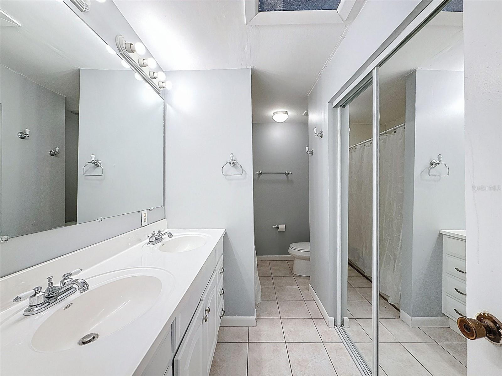 Image 20 of 42 For 11717 Wesson Circle E
