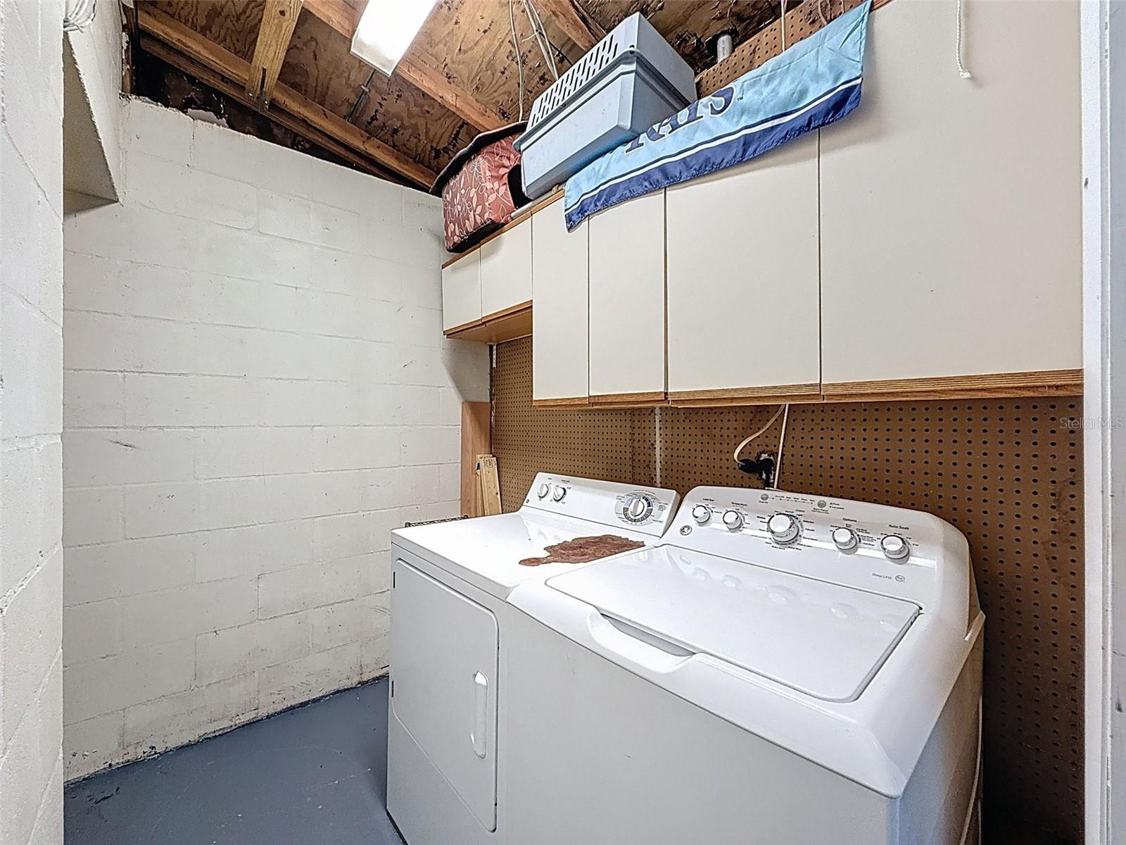 Image 32 of 42 For 11717 Wesson Circle E