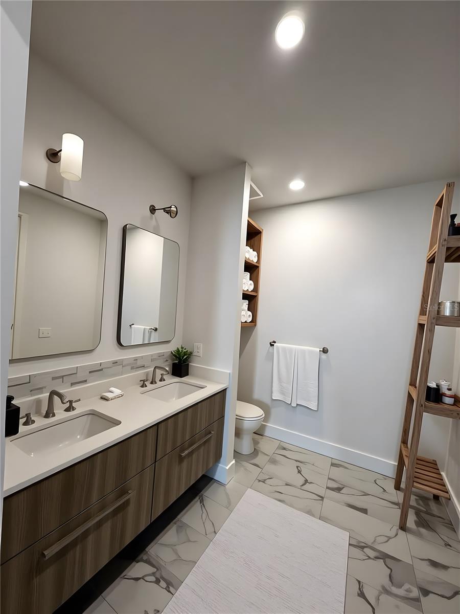 Image 18 of 42 For 33 Palm Avenue 1202