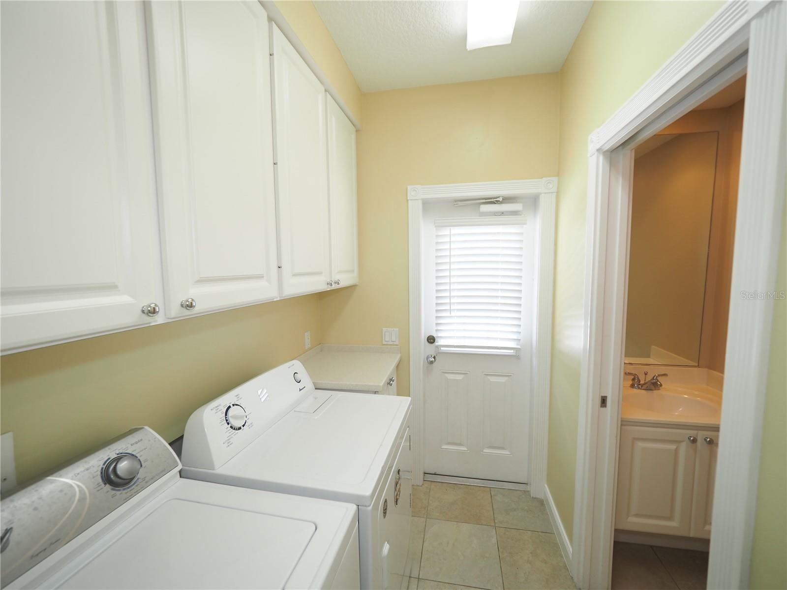 Image 18 of 26 For 1648 Napoli Drive W