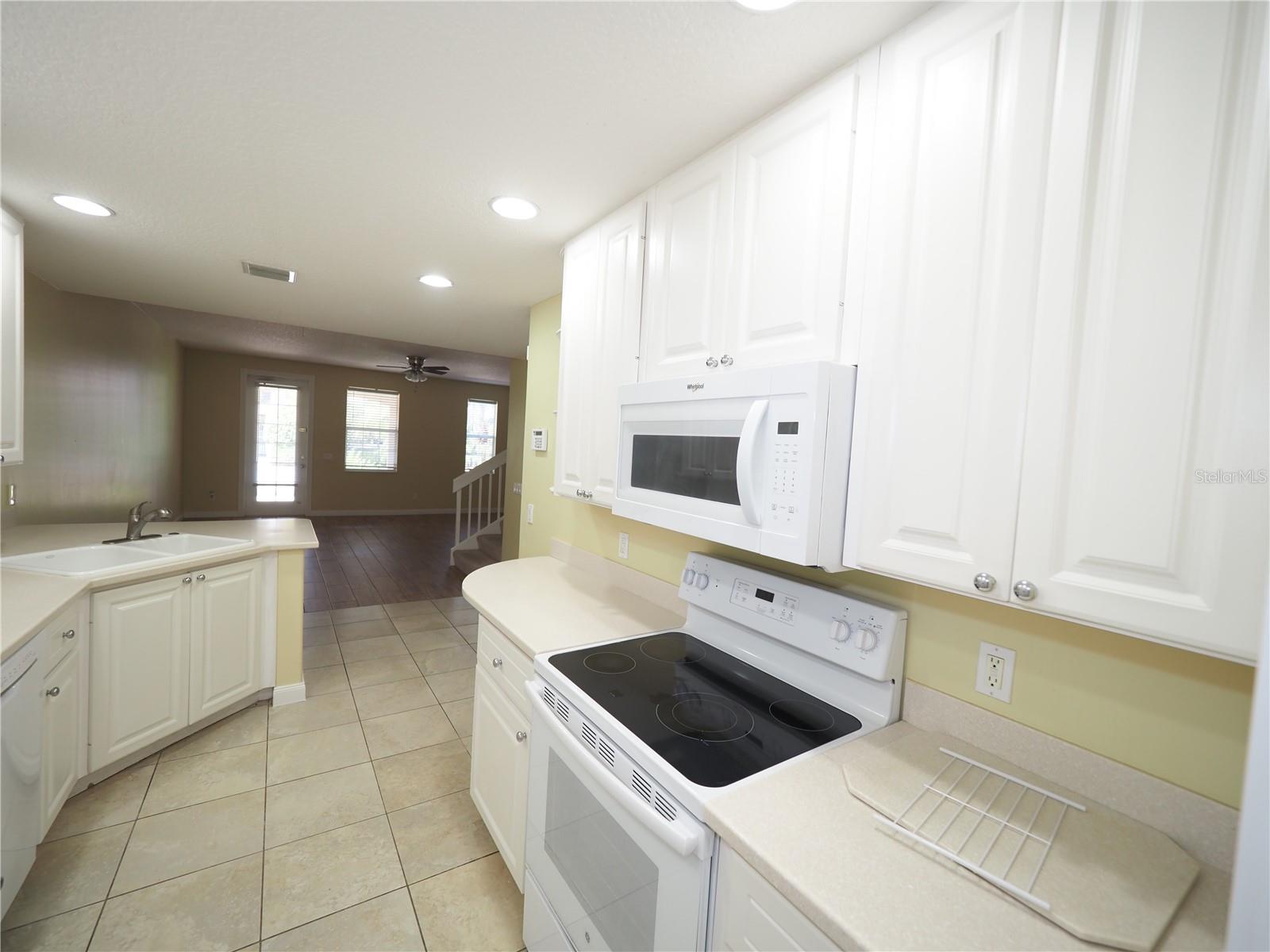 Image 6 of 26 For 1648 Napoli Drive W