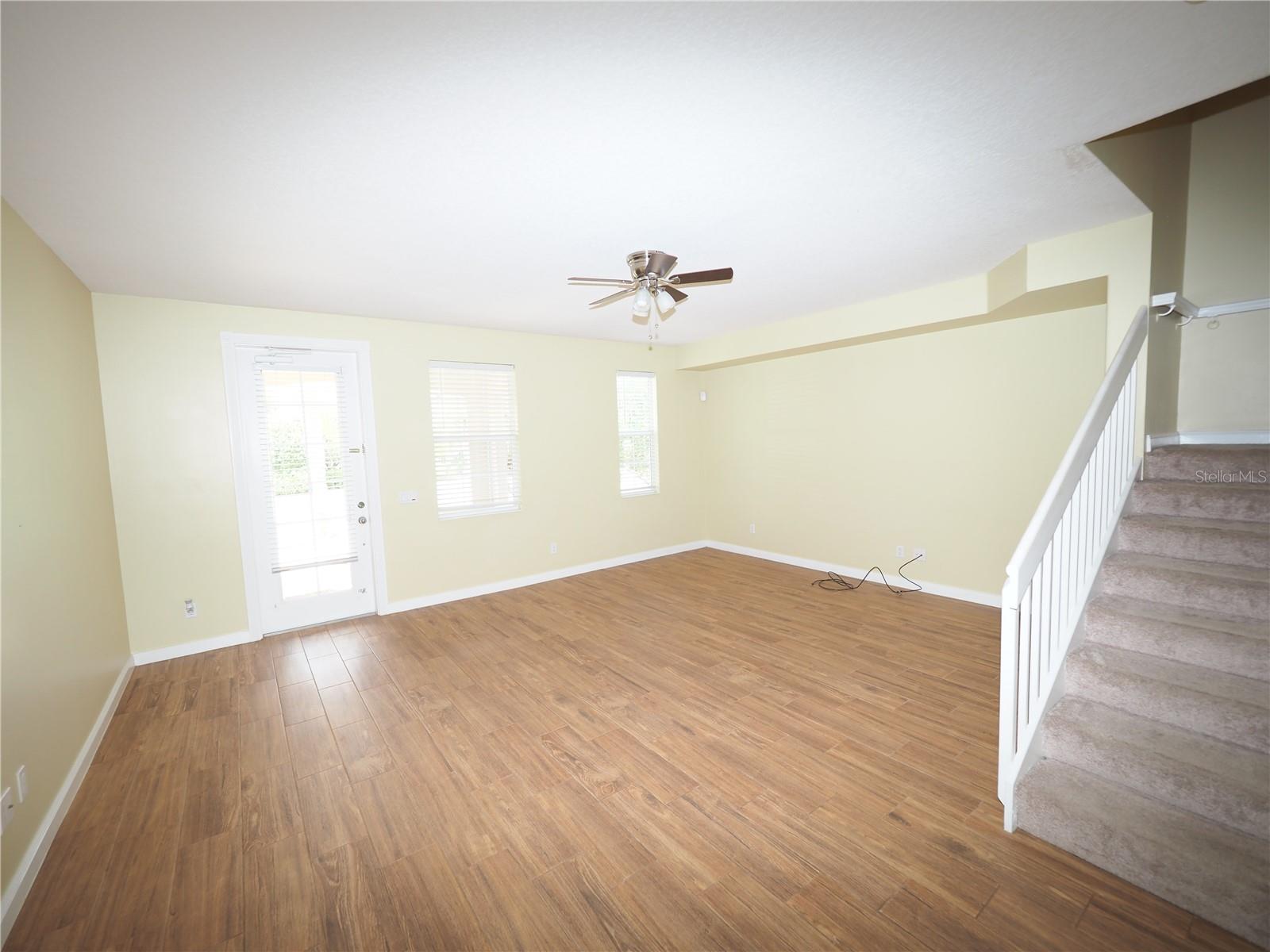 Image 9 of 26 For 1648 Napoli Drive W