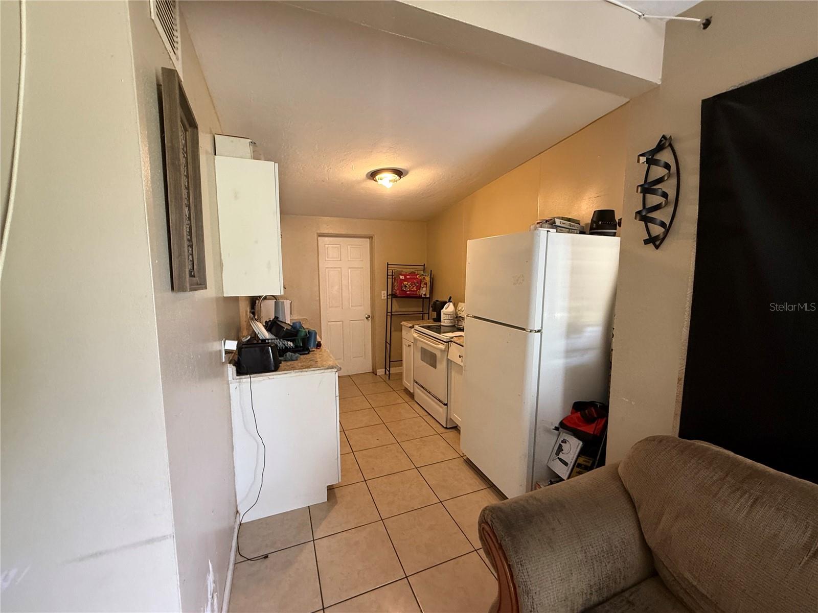 Image 3 of 12 For 1909 6th Avenue W