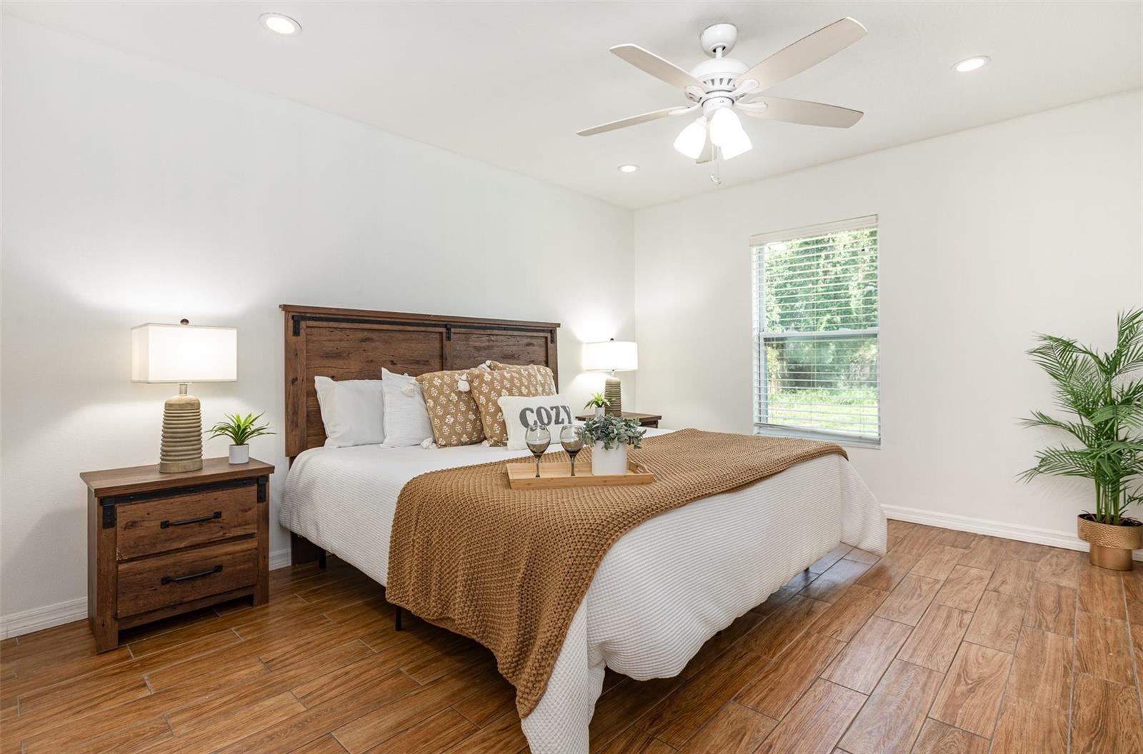 Image 13 of 34 For 1345 24th Street