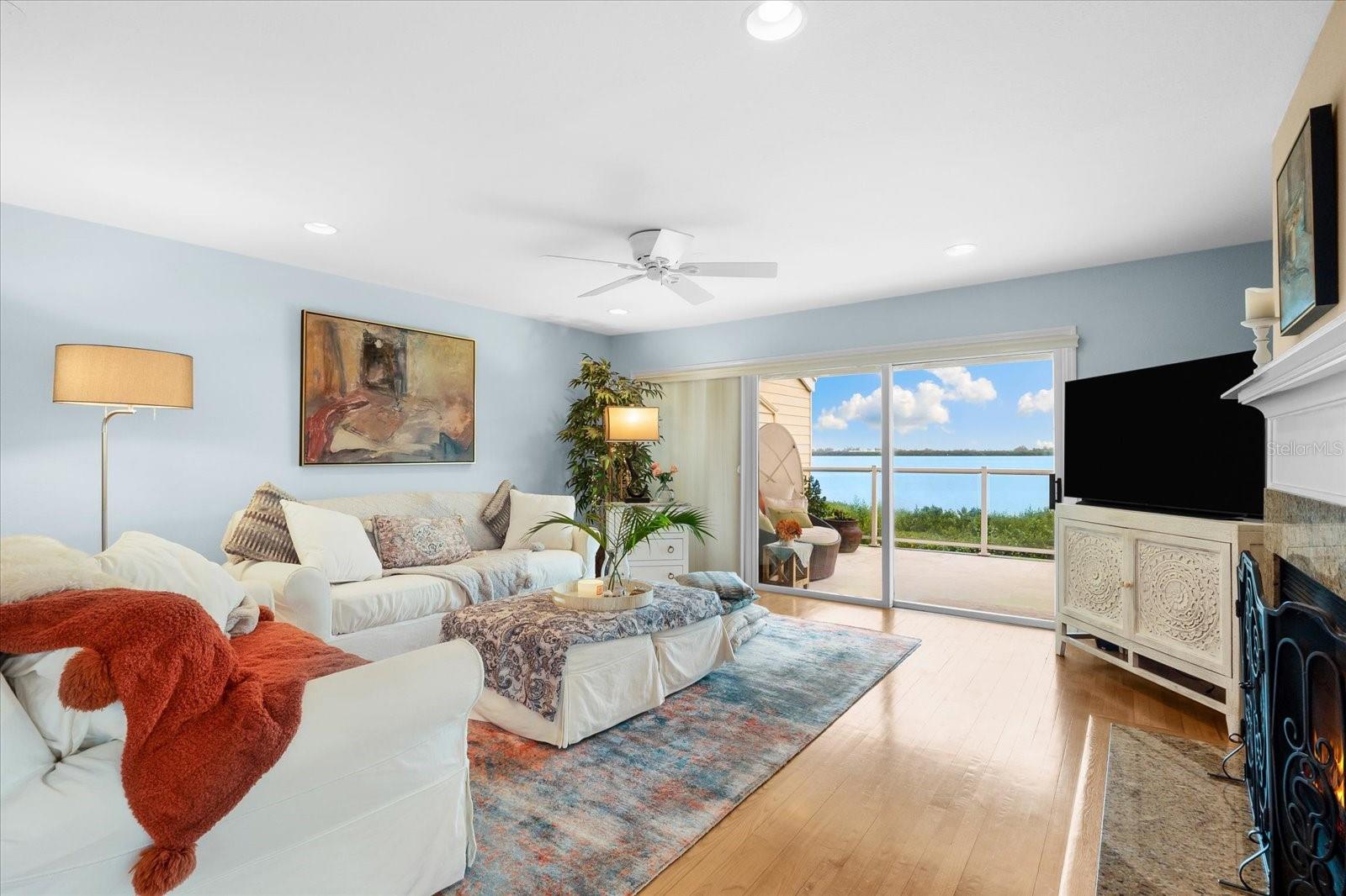 Image 14 of 42 For 76 Tidy Island Boulevard