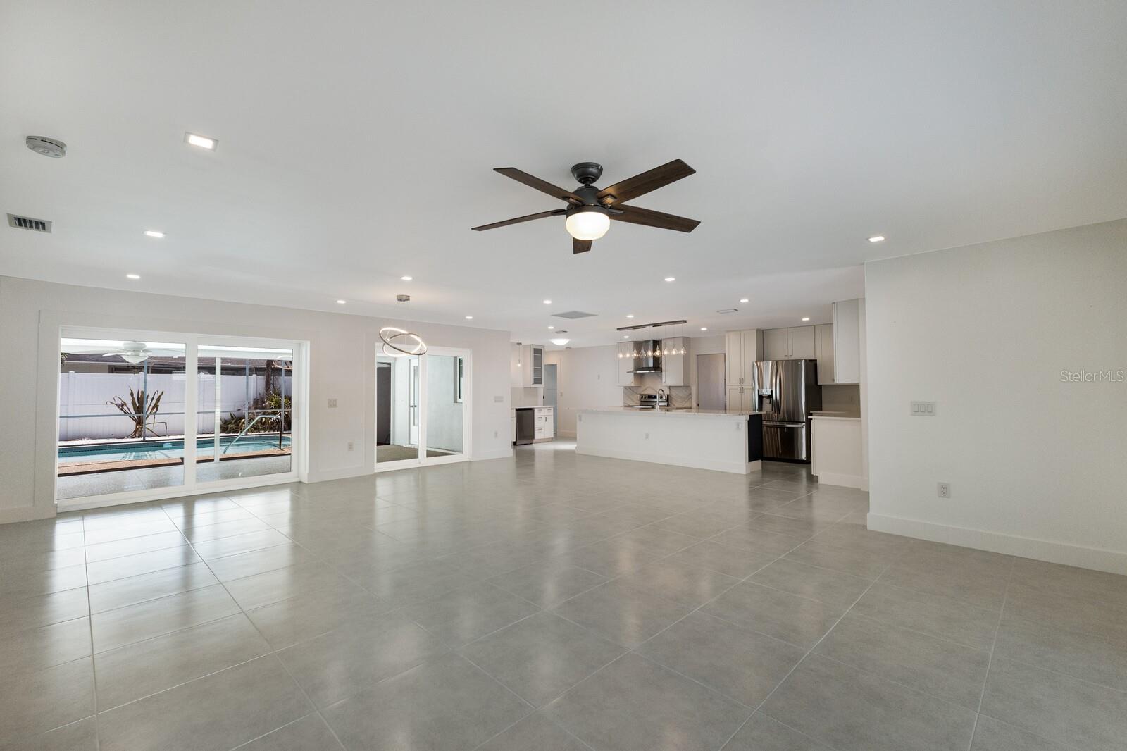 Image 10 of 56 For 620 Venice Lane