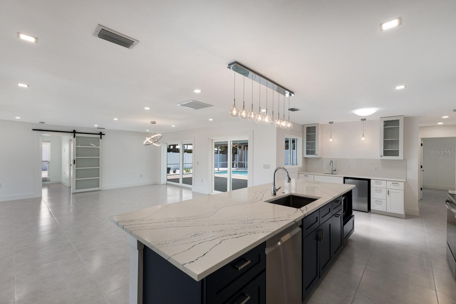 Image 12 of 56 For 620 Venice Lane