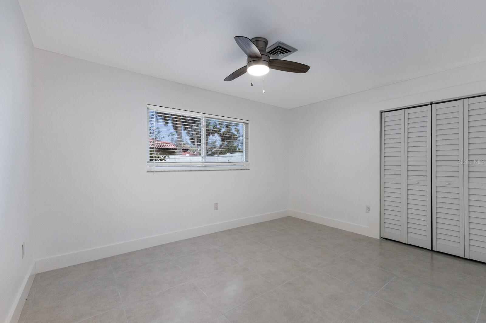 Image 16 of 56 For 620 Venice Lane