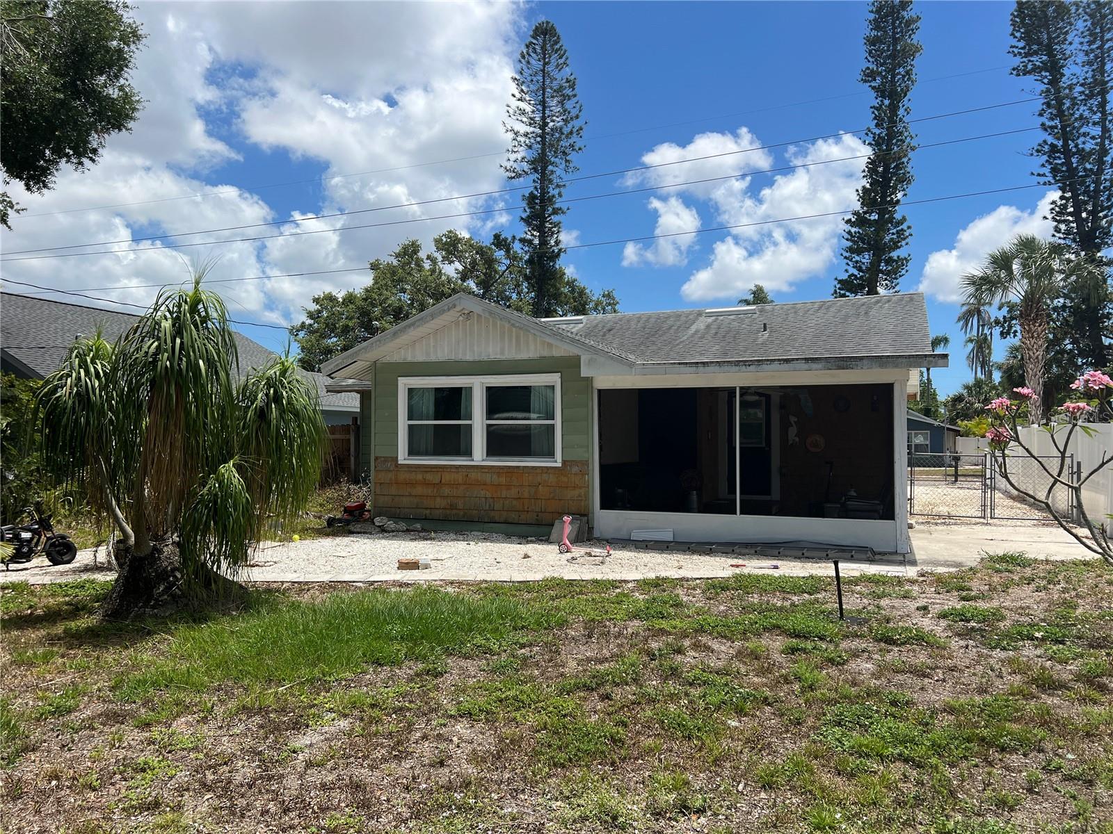 Image 14 of 14 For 2722 9th Ave W
