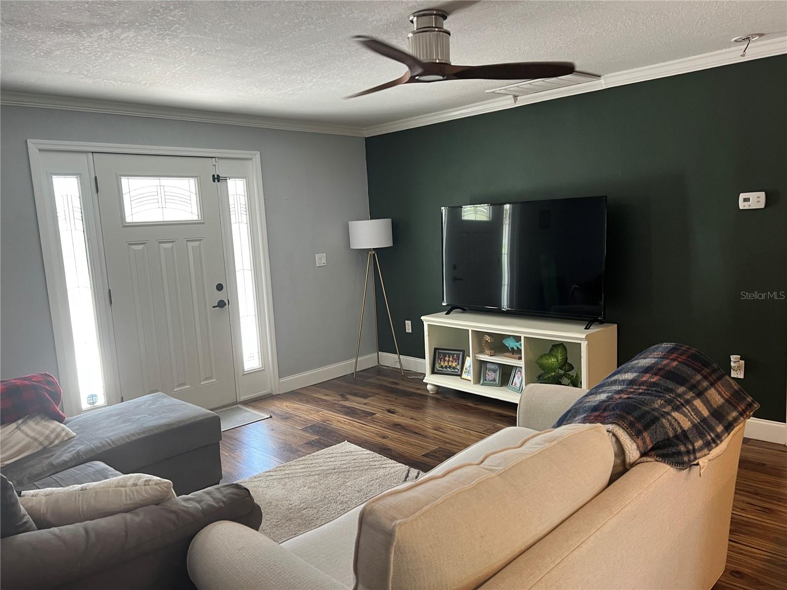 Image 2 of 14 For 2722 9th Ave W