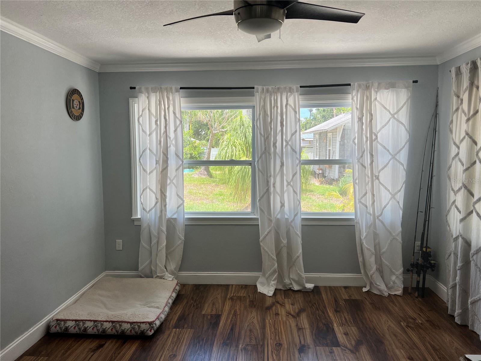 Image 3 of 14 For 2722 9th Ave W