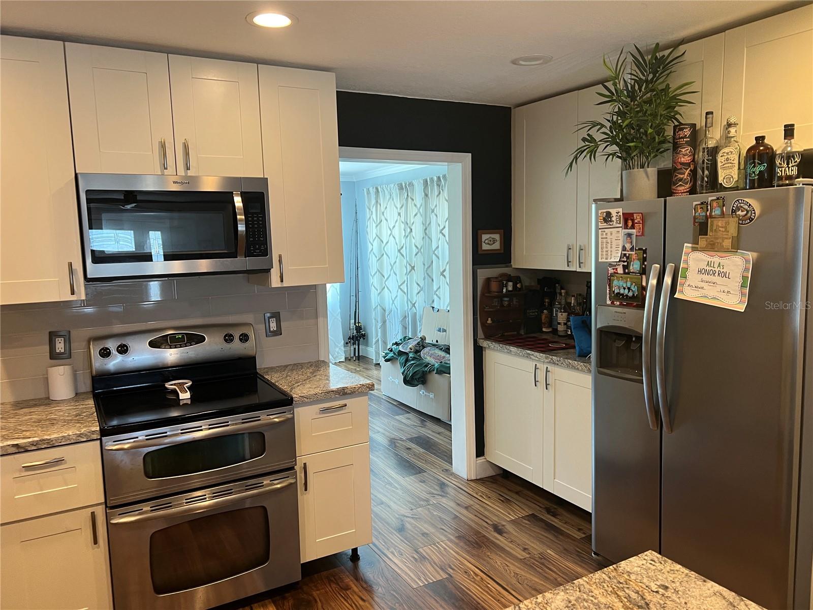 Image 5 of 14 For 2722 9th Ave W