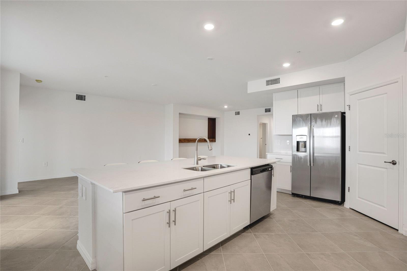Image 10 of 40 For 12680 Radiance Court 12-101