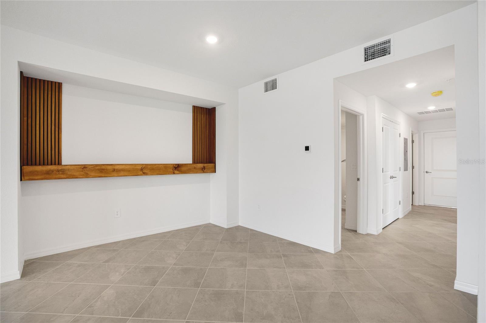 Image 13 of 40 For 12680 Radiance Court 12-101