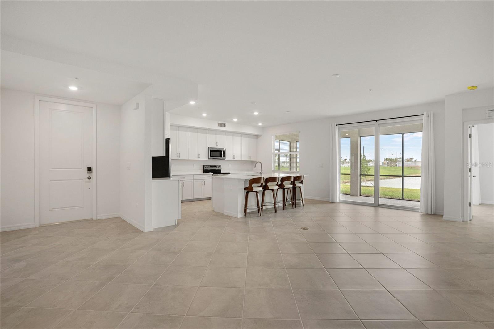 Image 3 of 40 For 12680 Radiance Court 12-101