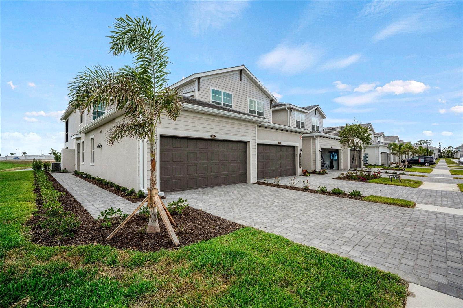 Image 32 of 40 For 12680 Radiance Court 12-101