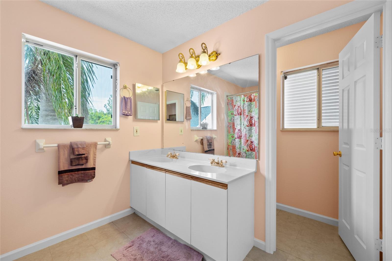 Image 39 of 52 For 3910 77th Place E