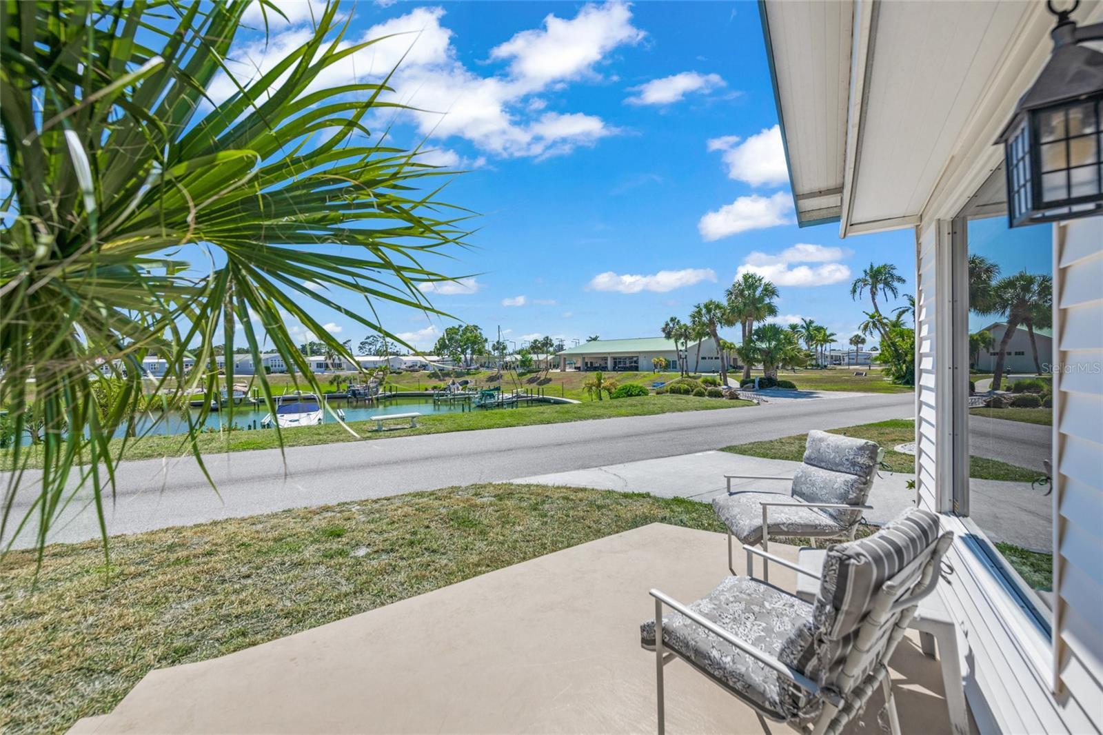Image 4 of 99 For 714 Waterway Drive