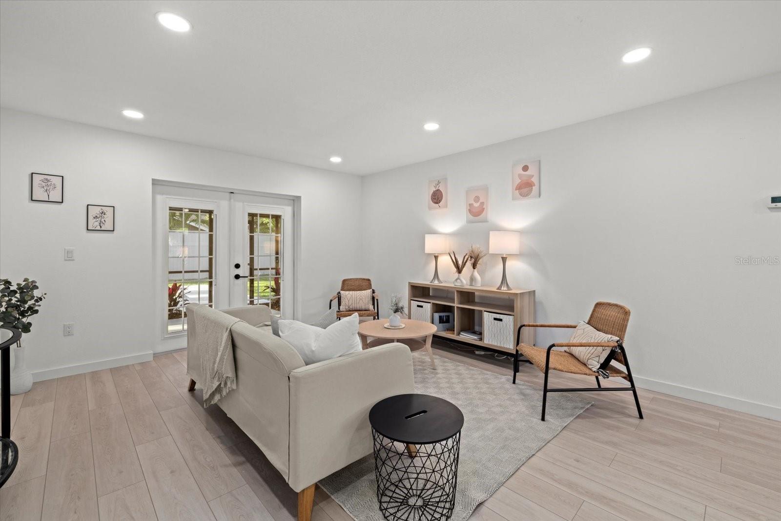 Image 10 of 38 For 2915 Woodpine Circle