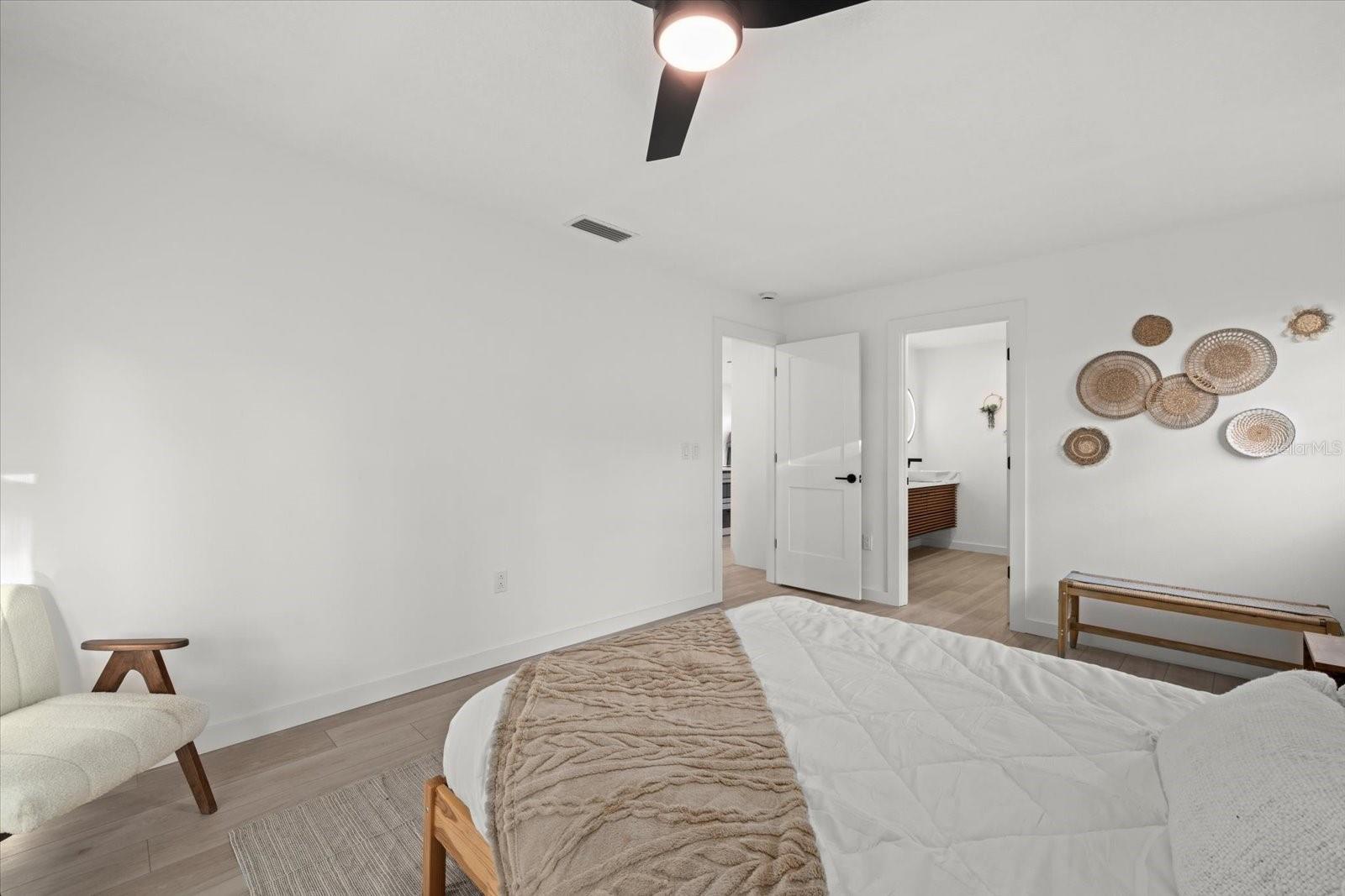 Image 16 of 38 For 2915 Woodpine Circle
