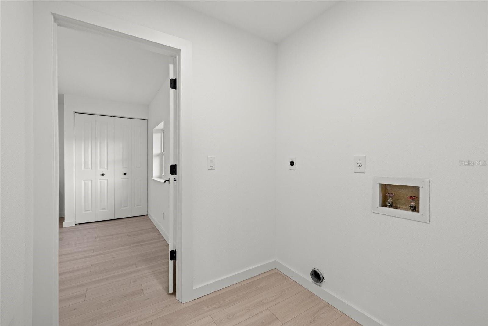 Image 21 of 38 For 2915 Woodpine Circle