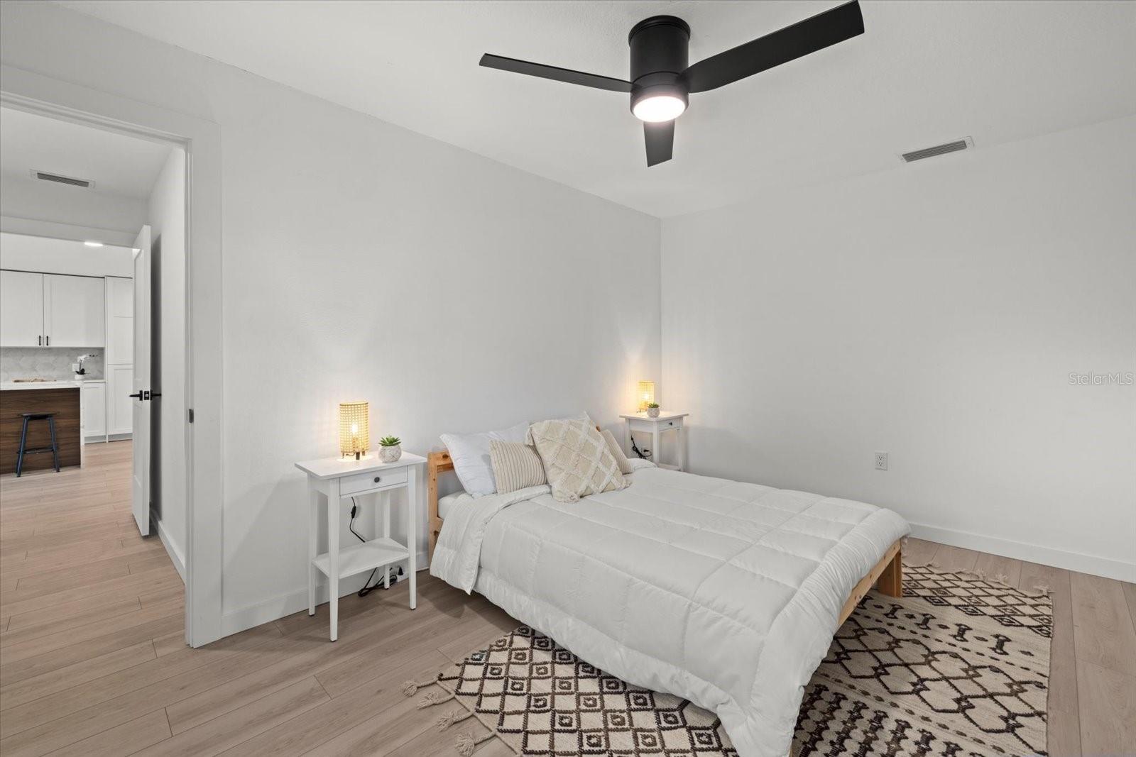 Image 23 of 38 For 2915 Woodpine Circle