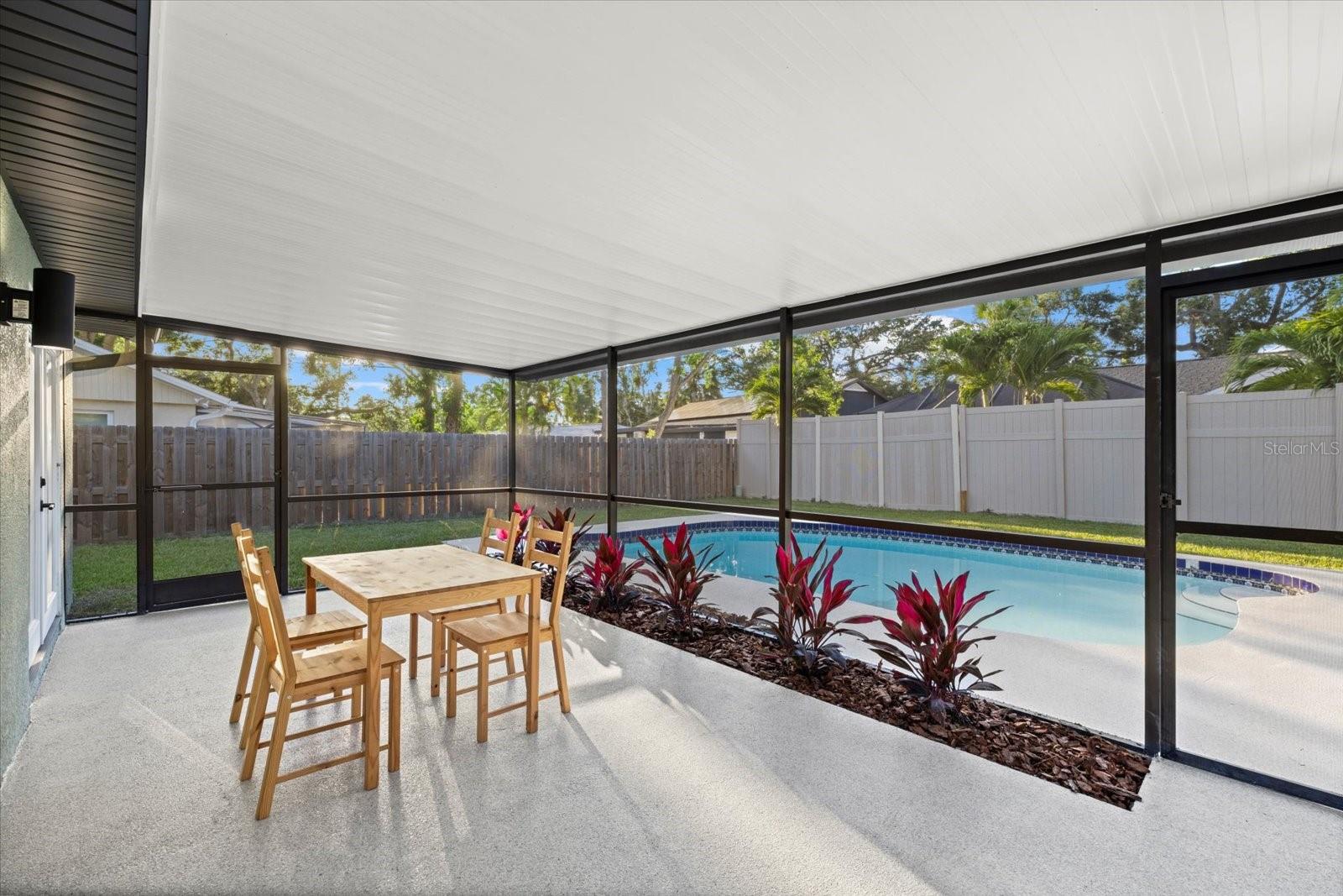 Image 26 of 38 For 2915 Woodpine Circle