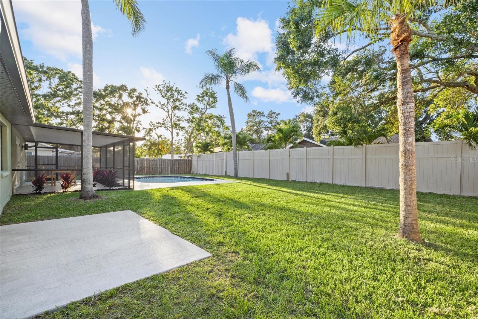 Image 31 of 38 For 2915 Woodpine Circle