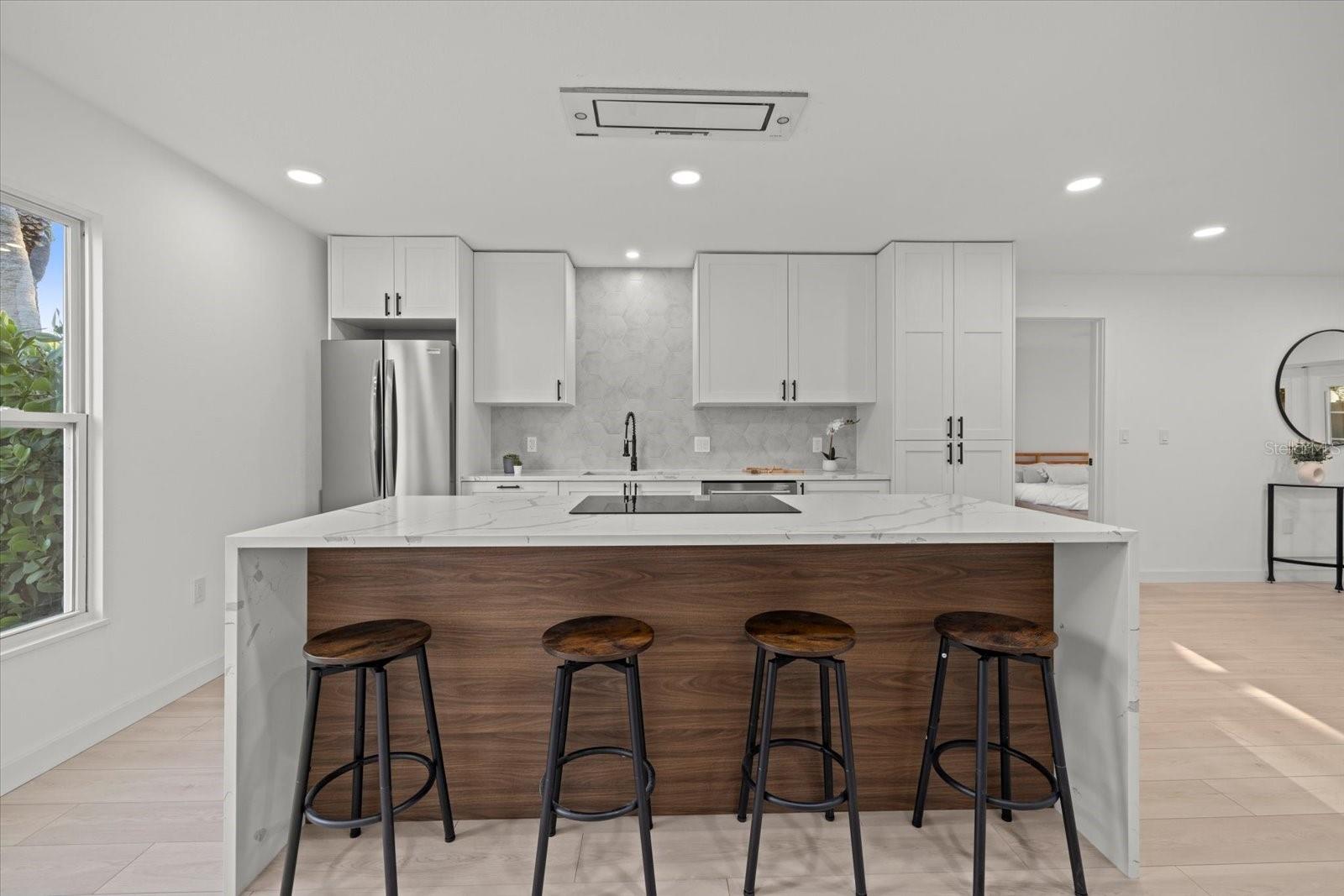 Image 6 of 38 For 2915 Woodpine Circle