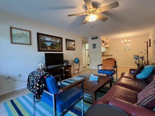 Image 7 of 24 For 3221 Beneva Road 102
