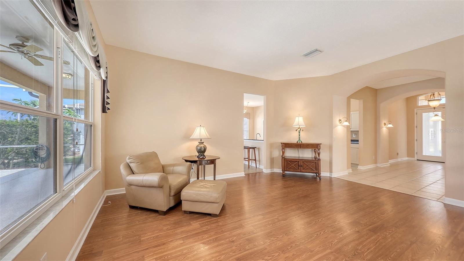 Image 16 of 47 For 4274 Tennyson Way