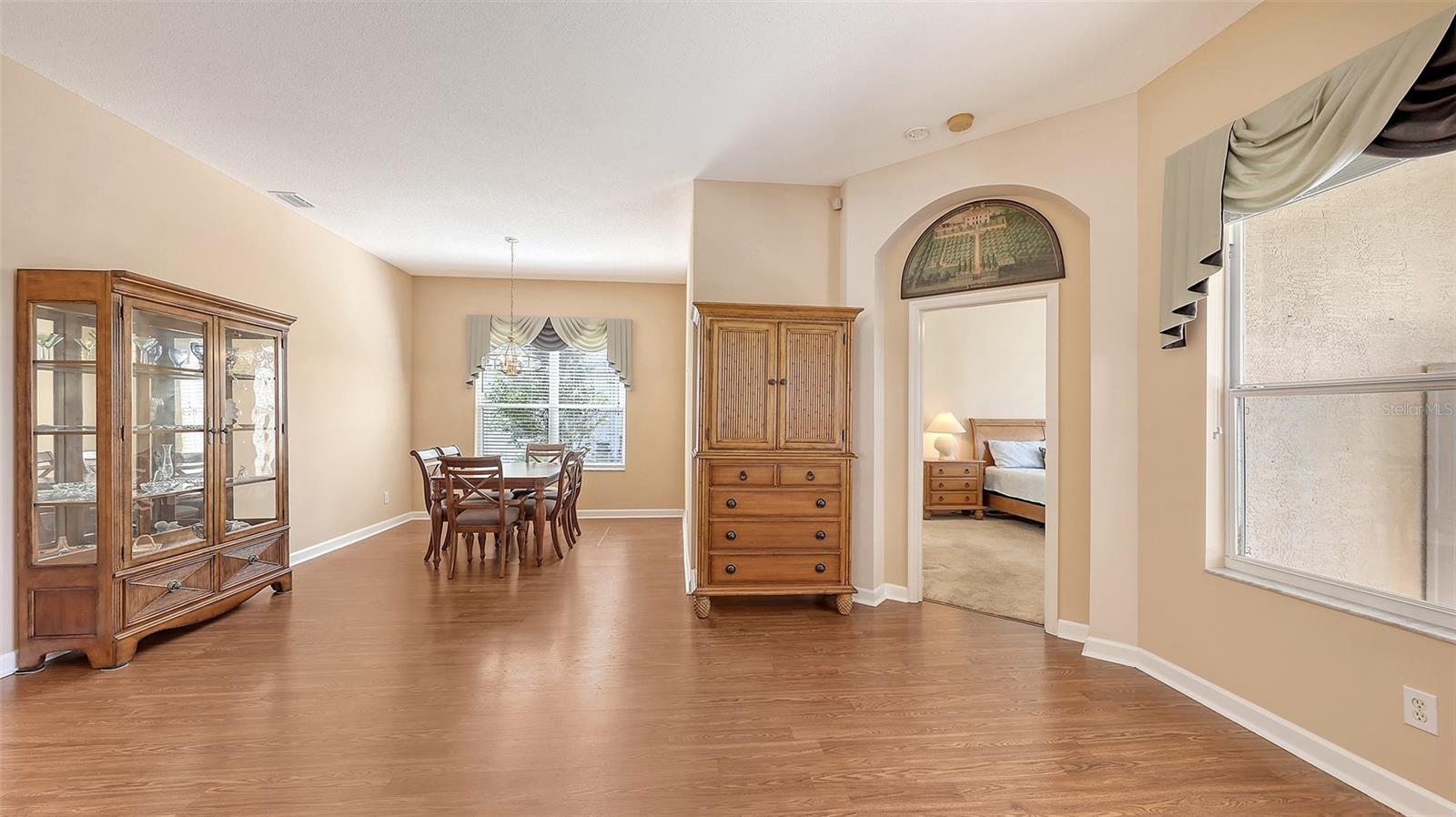 Image 18 of 47 For 4274 Tennyson Way