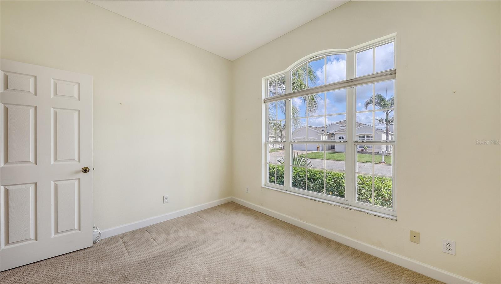 Image 28 of 47 For 4274 Tennyson Way