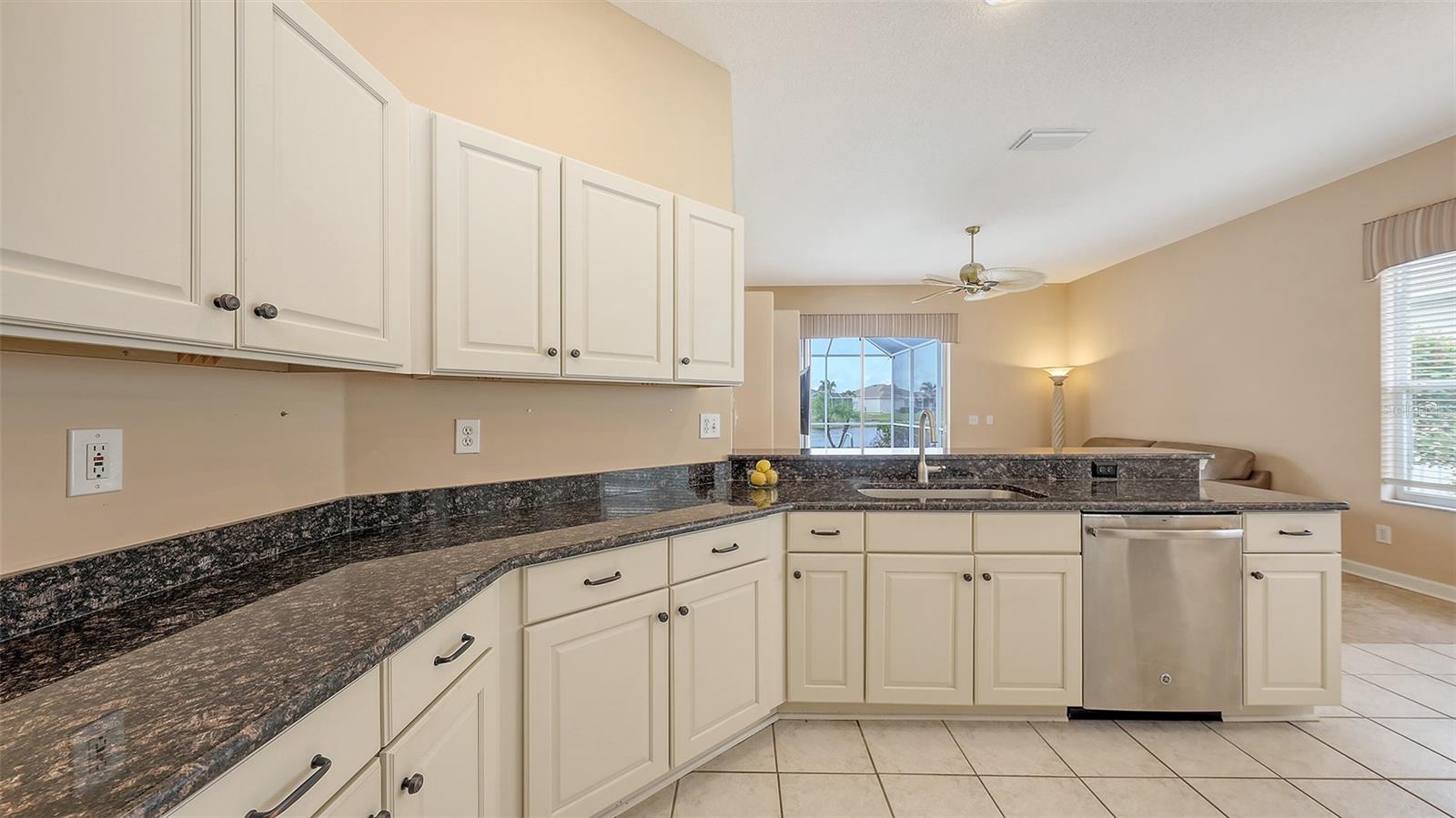 Image 6 of 47 For 4274 Tennyson Way