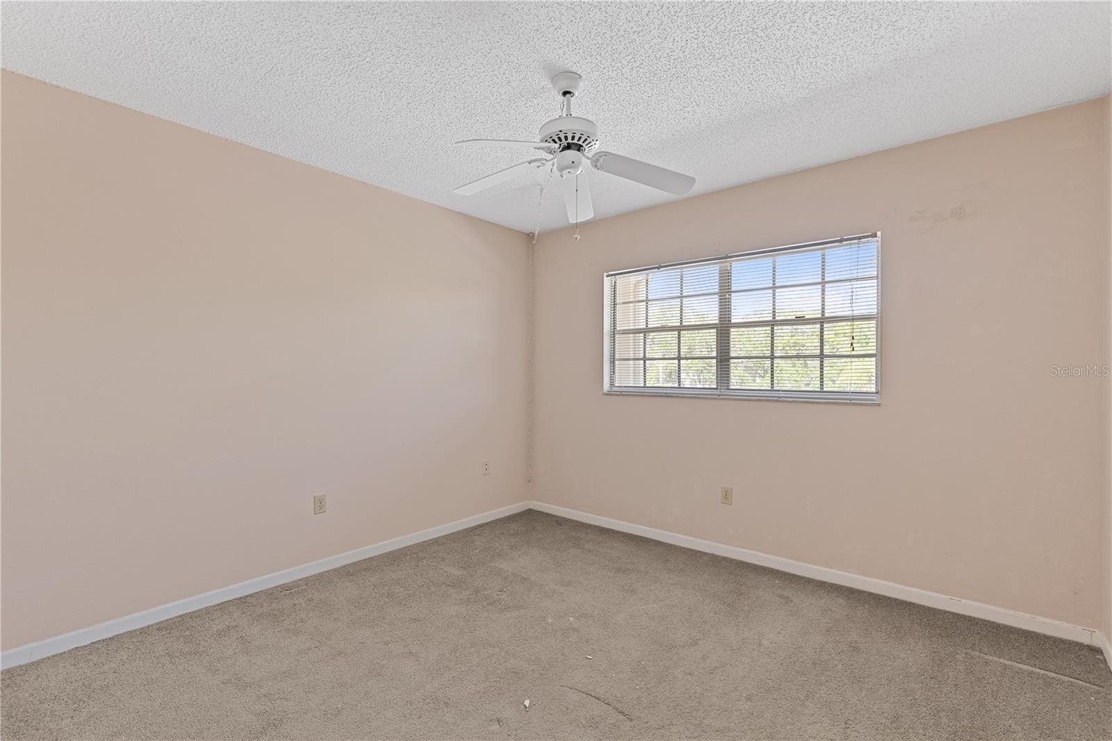 Image 15 of 29 For 860 Virginia Street 304