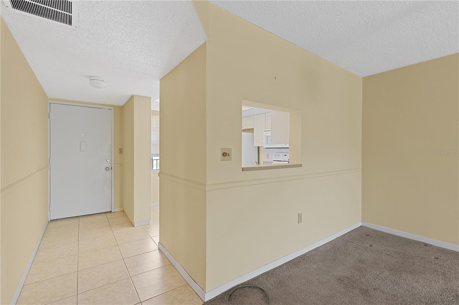 Image 4 of 29 For 860 Virginia Street 304