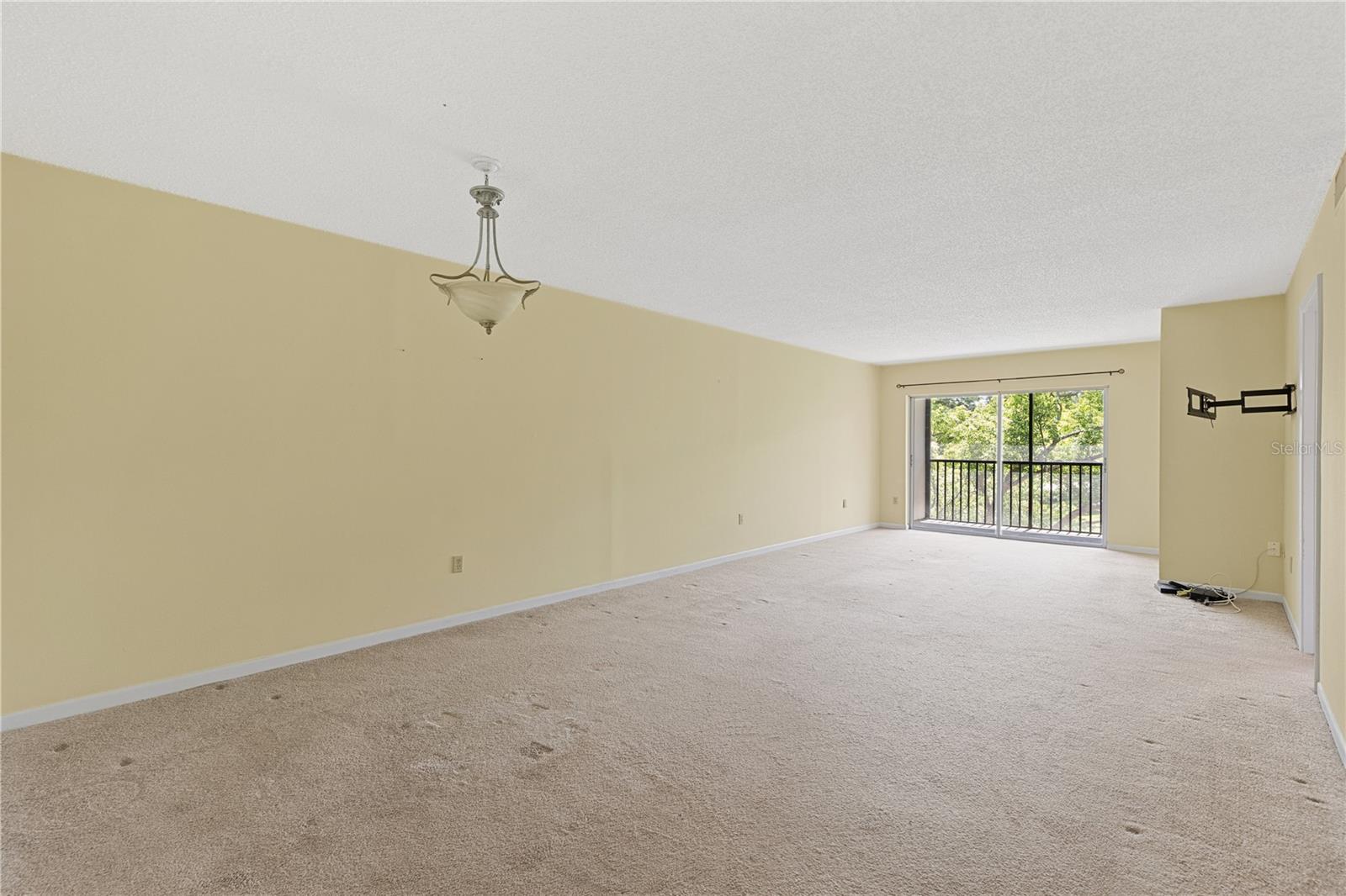 Image 8 of 29 For 860 Virginia Street 304